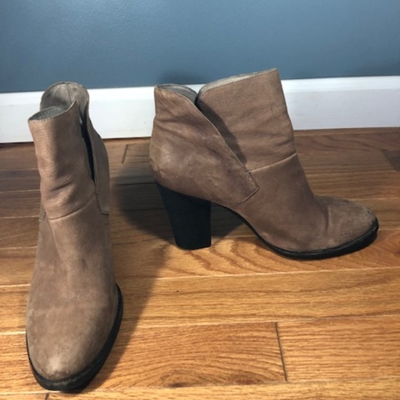 Vince Camuto Ristin Booties Beige 7.5 M - Picture 3 of 4